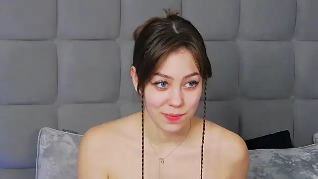 TheEmma online show from March 16, 2:33 pm