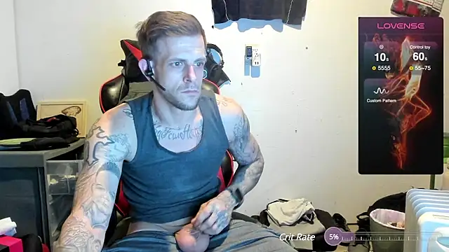 Snapshot of JamesMichael88 chatting on March 10, 8:45 pm JamesMichael88 online show from March 10, 8:45 pm