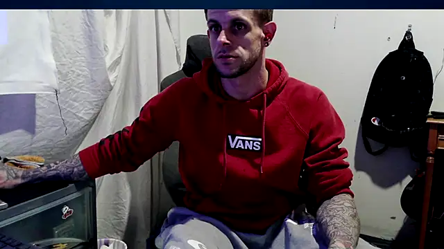 Snapshot of JamesMichael88 chatting on March 20, 7:35 pm JamesMichael88 online show from March 20, 7:35 pm