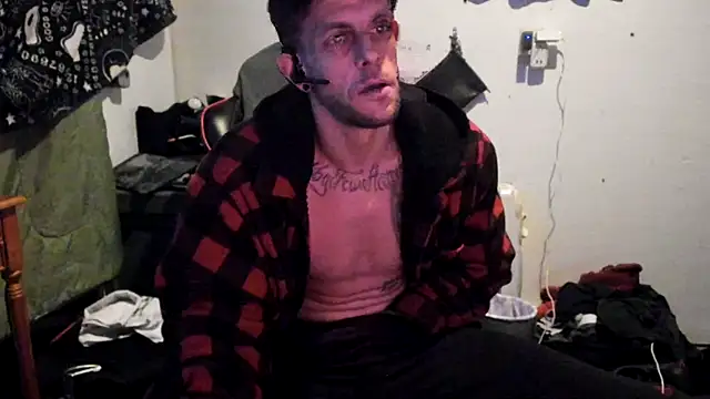 Snapshot of JamesMichael88 chatting on March 11, 3:23 pm JamesMichael88 online show from March 11, 3:23 pm