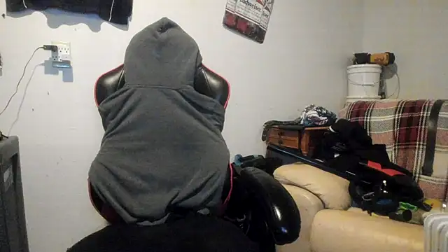 Snapshot of JamesMichael88 chatting on March 4, 3:37 pm JamesMichael88 online show from March 4, 3:37 pm