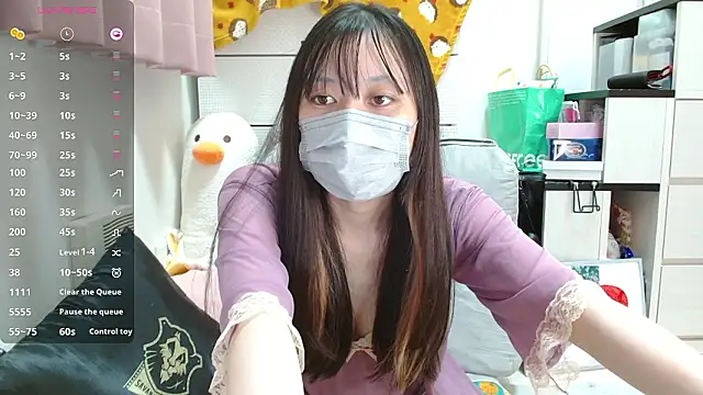 Snapshot of pipimi_khaos chatting on September 17, 10:17 am pipimi khaos online show from September 17, 10:17 am