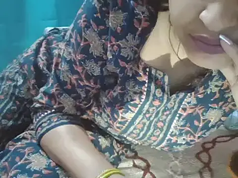 Hot-shanvi online show from March 18, 1:35 am