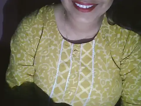 Hot-shanvi online show from June 5, 11:54 pm