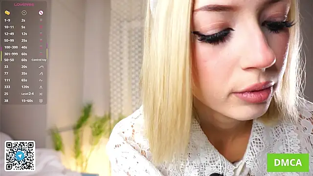 Snapshot of DaisyHearl chatting on September 27, 4:46 pm DaisyHearl online show from September 27, 4:46 pm