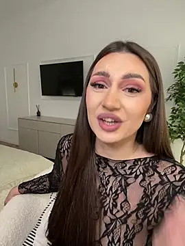 claraxjoyy online show from April 13, 9:35 am