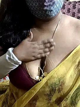 Snapshot of Rathi22 chatting on November 15, 2:54 pm Rathi22 online show from November 15, 2:54 pm