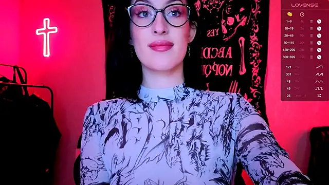 Miss Alice   online show from September 19, 11:31 pm