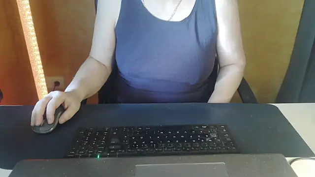 Sweet Phoenix online show from May 17, 6:24 am