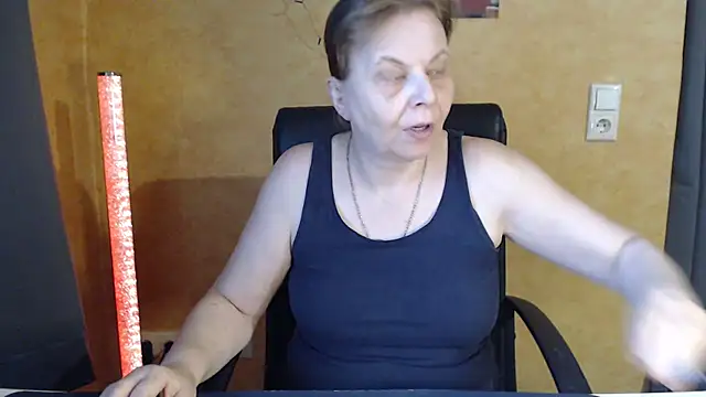 Snapshot of Sweet_Phoenix chatting on July 1, 7:52 am Sweet Phoenix online show from July 1, 7:52 am