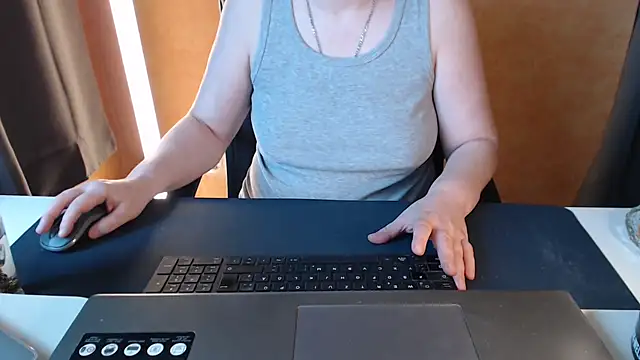 Sweet Phoenix online show from February 21, 10:50 am