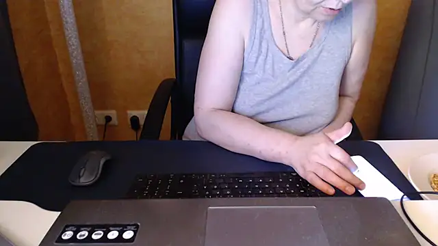 Sweet Phoenix online show from May 26, 8:23 am