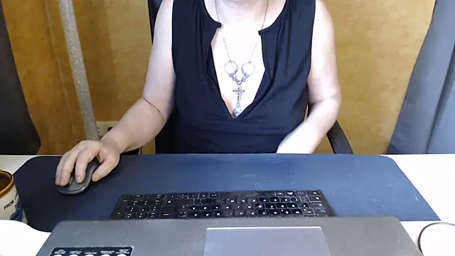 Sweet Phoenix online show from May 16, 6:01 am