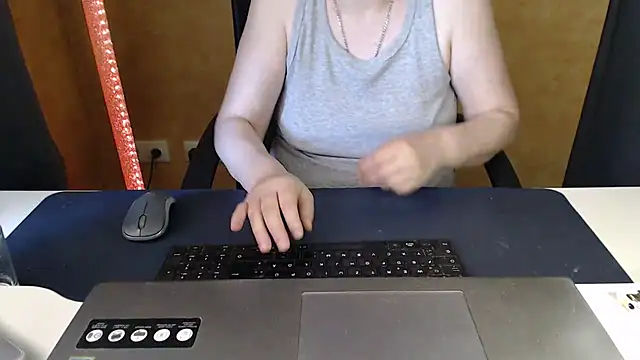 Sweet Phoenix online show from June 4, 10:20 am