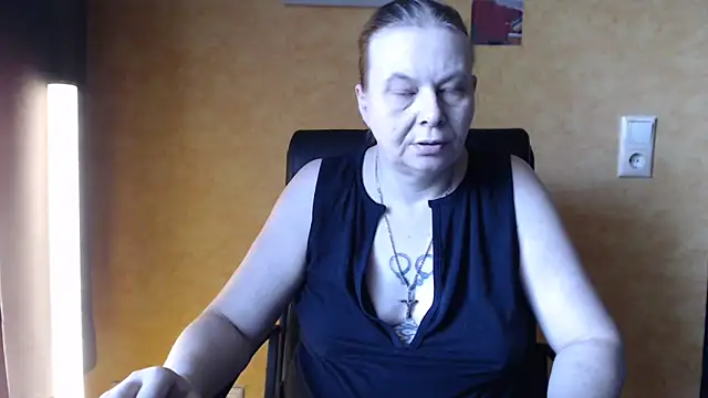 Sweet Phoenix online show from September 23, 5:58 am