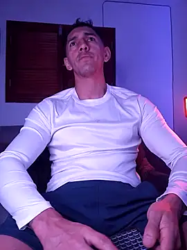 Joylopez fit online show from November 16, 2:22 pm