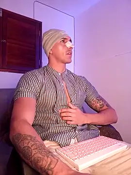 Joylopez fit online show from February 6, 4:03 pm