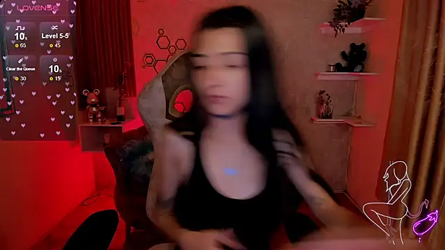 Snapshot of Chaos_Wild chatting on November 28, 12:33 am Chaos Wild online show from November 28, 12:33 am