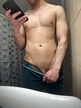 Snapshot of xanaxlil68 chatting on January 4, 7:03 am xanaxlil68 online show from January 4, 7:03 am