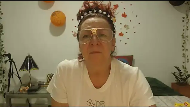 Snapshot of milchanel chatting on November 10, 6:40 am milchanel online show from November 10, 6:40 am