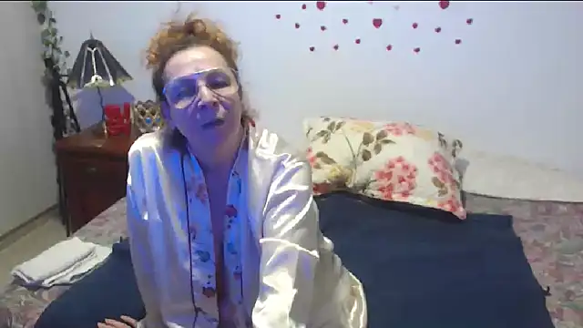 Snapshot of milchanel chatting on October 3, 6:15 am milchanel online show from October 3, 6:15 am
