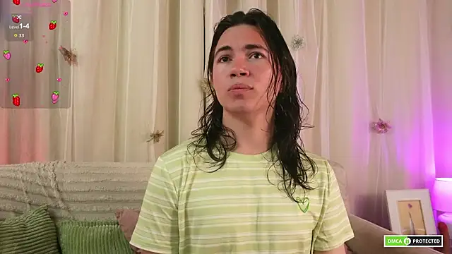 Snapshot of cute_erelis_ chatting on February 8, 3:26 am cute erelis online show from February 8, 3:26 am