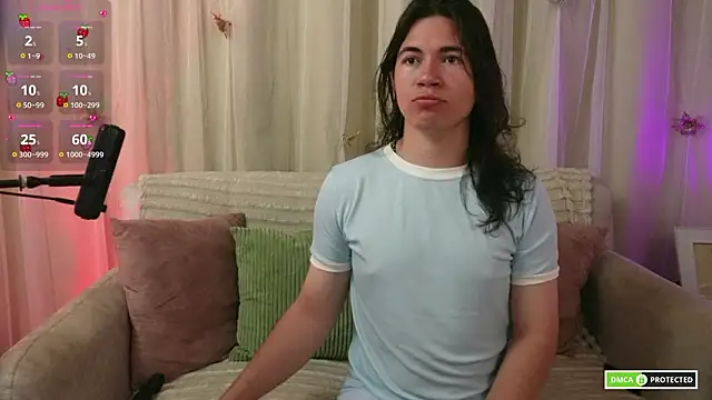 Snapshot of cute_erelis_ chatting on February 6, 3:02 am cute erelis online show from February 6, 3:02 am