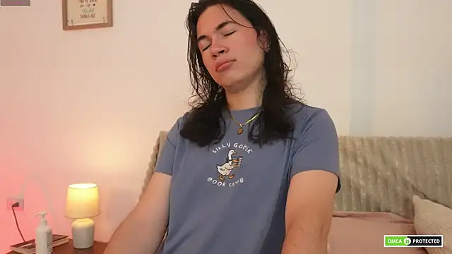 cute erelis  online show from June 20, 11:32 pm
