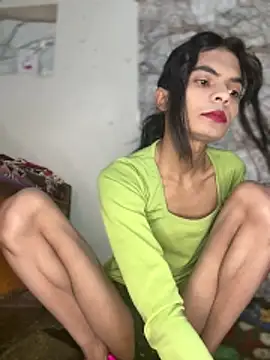 Enna Zarza  online show from January 6, 6:06 am