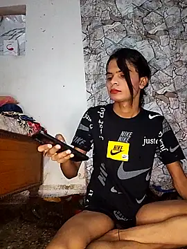 Snapshot of Enna_Zarza_ chatting on October 7, 6:14 am Enna Zarza online show from October 7, 6:14 am