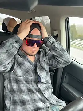 RickeyRidez online show from April 1, 3:09 pm