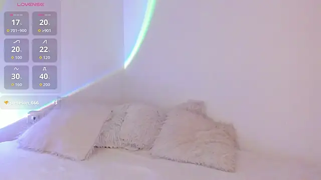 Henophiid online show from December 4, 6:45 am