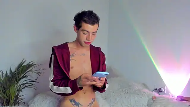 Henophiid online show from January 12, 4:30 am