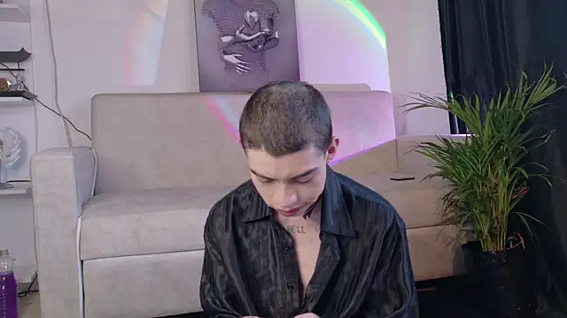 Henophiid online show from December 4, 10:20 pm