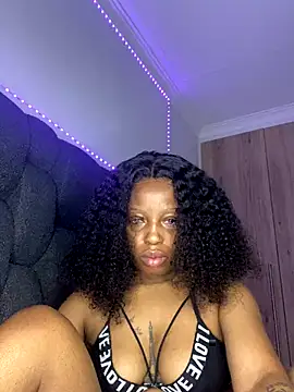 Thando04 online show from October 18, 6:21 pm