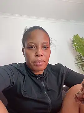 Thando04 online show from February 9, 2:26 pm