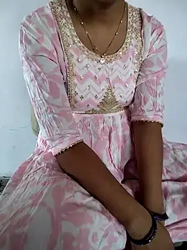 lovelygirl4567 online show from April 28, 5:34 am