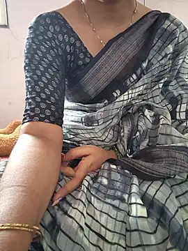 lovelygirl4567 online show from May 25, 5:40 am