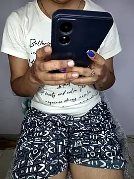 lovelygirl4567 online show from May 11, 3:18 pm