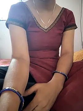 lovelygirl4567 online show from April 14, 6:07 am