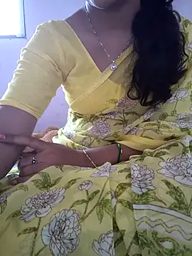 lovelygirl4567 online show from May 6, 5:44 am