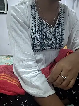 lovelygirl4567 online show from May 5, 5:38 pm