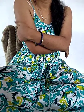 lovelygirl4567 online show from April 21, 5:25 am