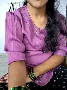 lovelygirl4567 online show from December 15, 5:46 am