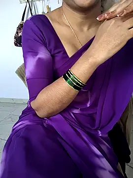 lovelygirl4567 online show from December 22, 5:51 am