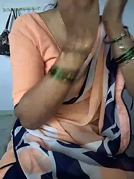 lovelygirl4567 online show from December 20, 5:21 am