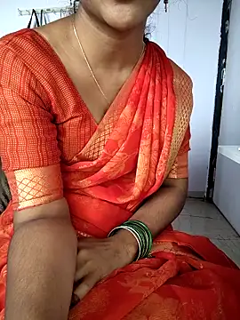 lovelygirl4567 online show from December 16, 5:44 am