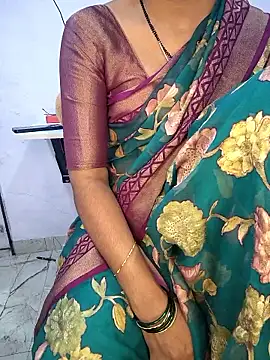 lovelygirl4567 online show from January 12, 5:09 pm