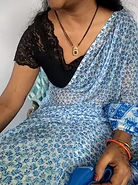 lovelygirl4567 online show from March 17, 5:10 am