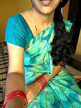 Snapshot of lovelygirl4567 chatting on September 29, 7:04 am lovelygirl4567 online show from September 29, 7:04 am